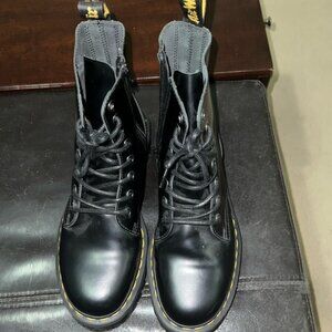 Dr Martens JADON BOOT SMOOTH LEATHER PLATFORMS Size 9 New Excellent Condition